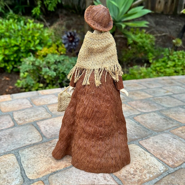 Handcrafted Columbian Corn Husk Fashion Doll-Christina
