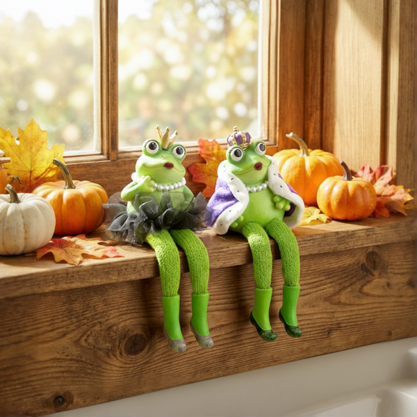 King and Queen Frog Shelfsitter, each sold separately