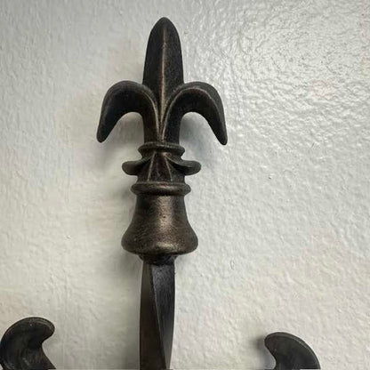 Iron Leaf Scroll-Wall Candle Sconce